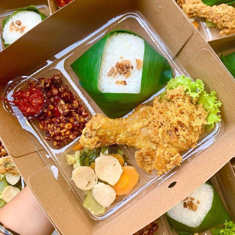 Ayam Gendhis Mahkota: Rasa Autentik yang Menggigit di Setiap Suapan